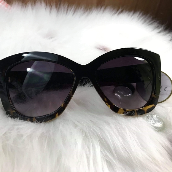 J. Elise Boutique Accessories - Black/Leopard Ombre Tint Tortoise Shell Sunglasses